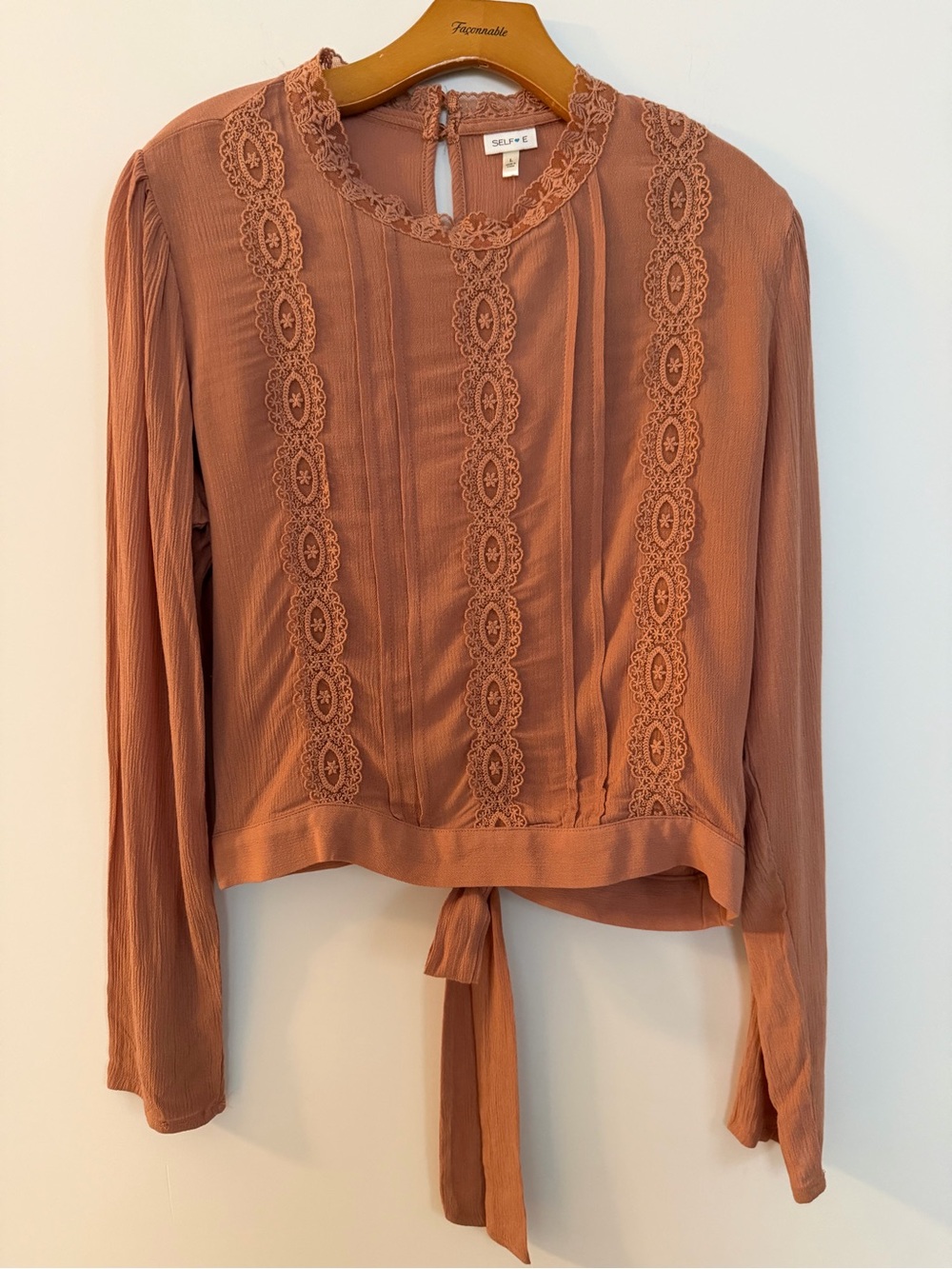 Self Esteem Crochet Trim High Neck Long Sleeve Tie Back Hem Mocha Top Large NWT